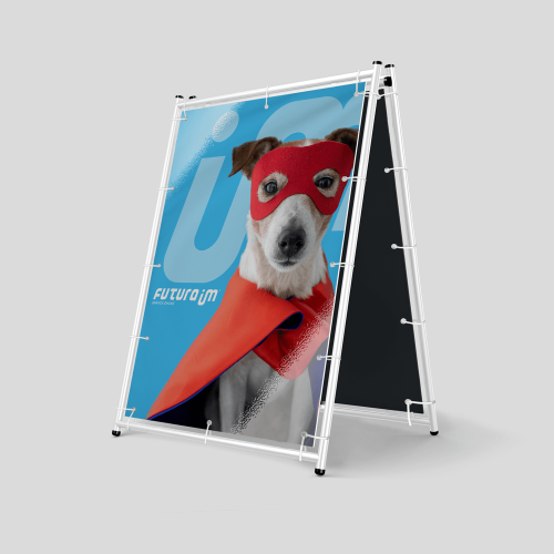 Banner instalado em estrutura de cavalete